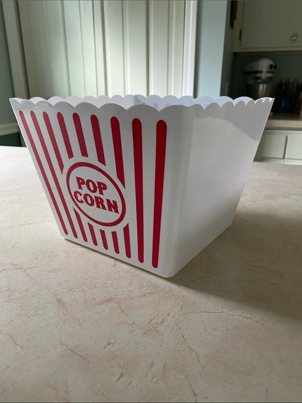 Classic Popcorn Square Tub - White with Red Stripe Vintage Design